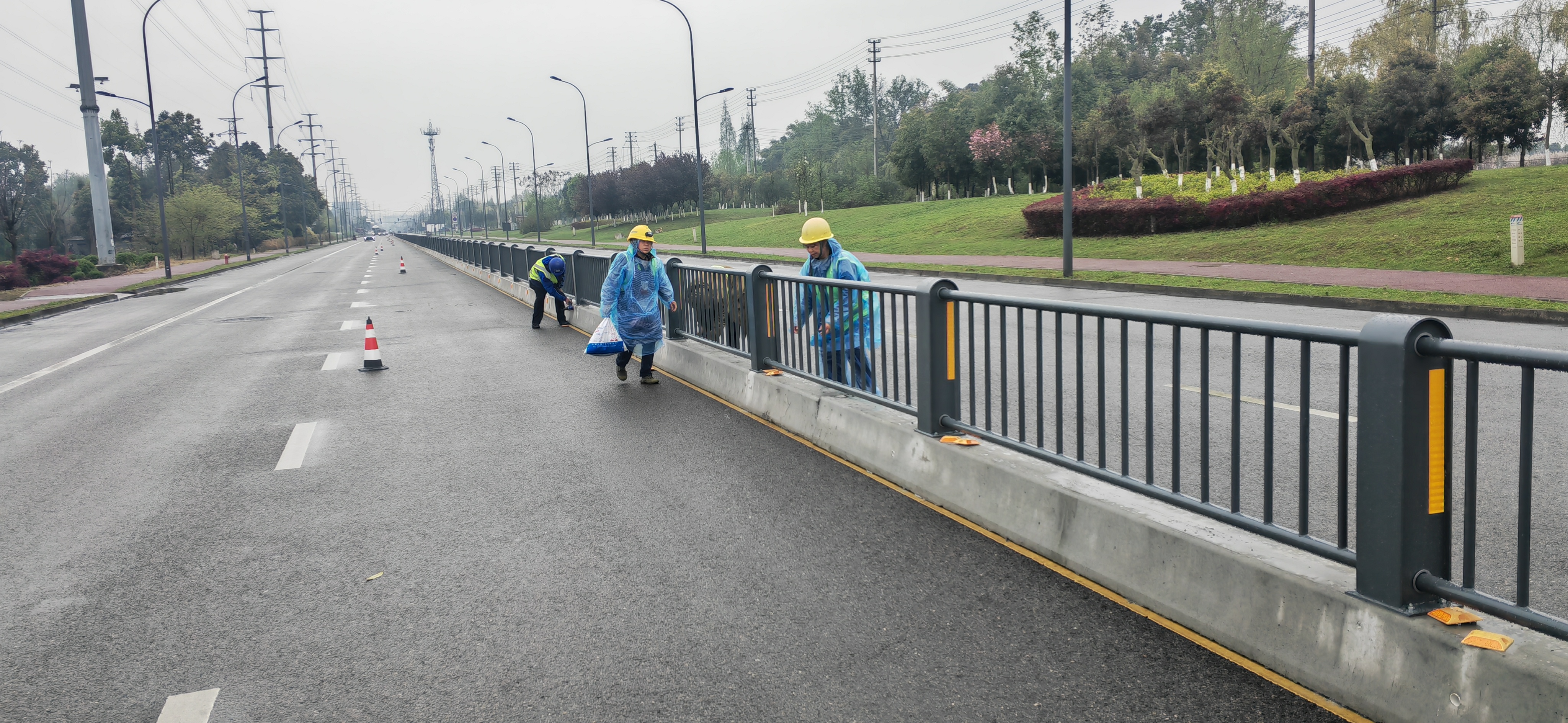 内江四代中央隔离护栏