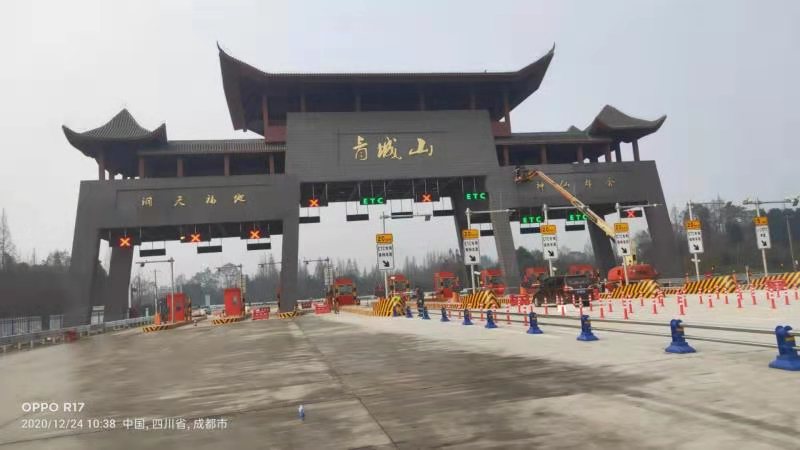 成都市三绕，600高机非护栏 